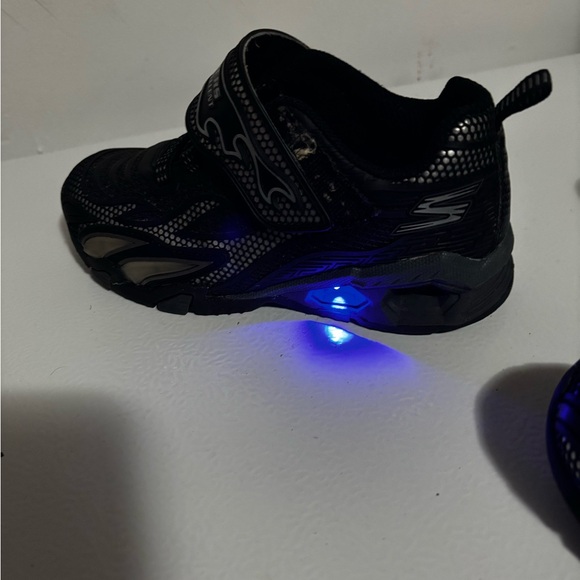 Kids sneakers - Picture 3 of 7